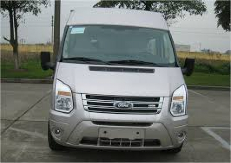 Nhờ các bác tư vấn chọn Toyota Hiace 2014 hay Ford Transit 2014