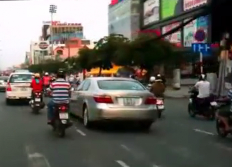 Những tình huống lái xe nên "Lưu ý" ! Những tình huống lái xe nên "Lưu ý" !
