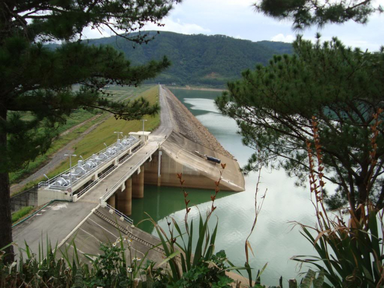 DALAT GIỜ CHỈ CÒN TRONG KÝ ỨC DALAT GIỜ CHỈ CÒN TRONG KÝ ỨC