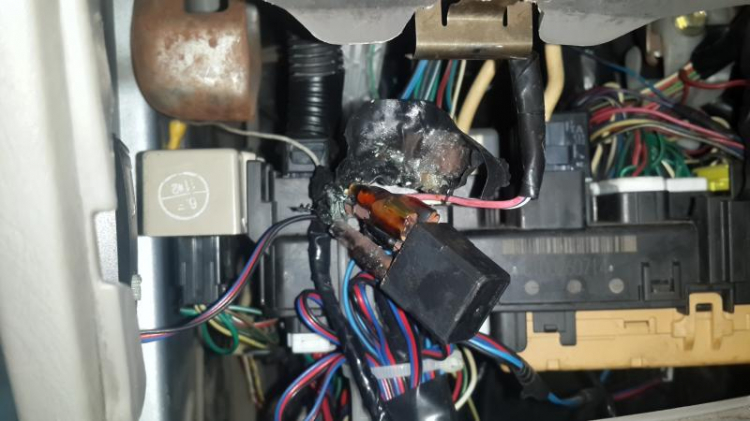 Toyota Corona 1992 - 1996 mắt híp đít bồng (Na béo ) Toyota Corona 1992 - 1996 mắt híp đít bồng (Na béo )