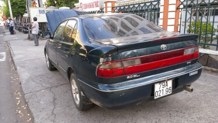 Toyota Corona 1992 - 1996 mắt híp đít bồng (Na béo ) Toyota Corona 1992 - 1996 mắt híp đít bồng (Na béo )