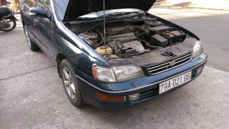 Toyota Corona 1992 - 1996 mắt híp đít bồng (Na béo ) Toyota Corona 1992 - 1996 mắt híp đít bồng (Na béo )