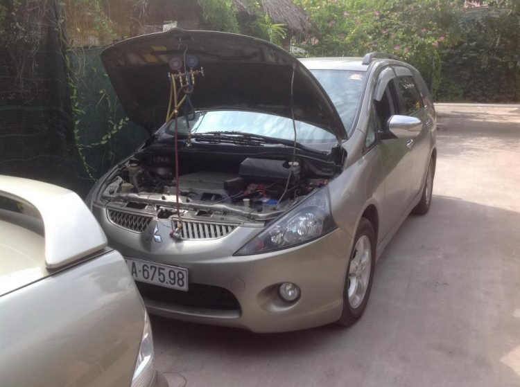 vệ sinh máy lạnh xe Grandis vệ sinh máy lạnh xe Grandis