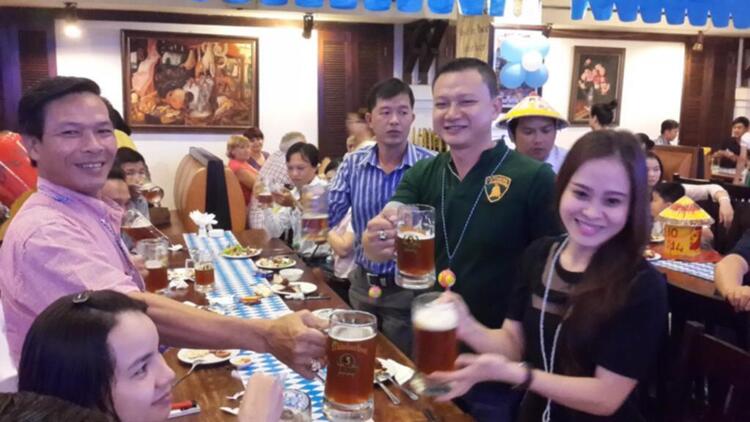 Đăng ký tham gia Lễ hội bia Oktoberfest hàng năm