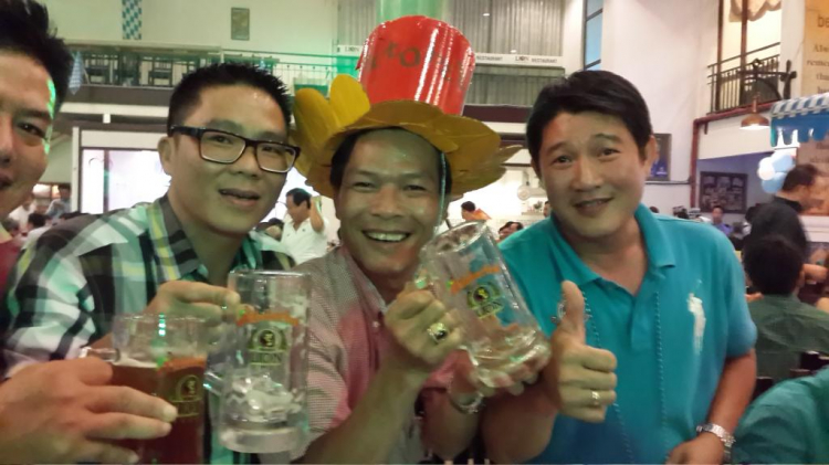 Đăng ký tham gia Lễ hội bia Oktoberfest hàng năm