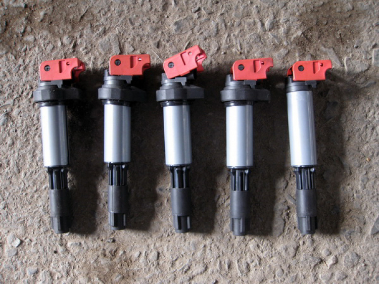 Khoe xe E46 mới mua + quá trình dọn xe. Khoe xe E46 mới mua + quá trình dọn xe.