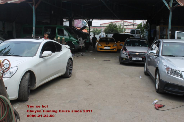 Xưởng độ Cruze,hình Tr 1,24,26 ,27,28 ,30, 31,33, 35.36,37,38,39,40,41,42 ,45 em cruze vàng cam độ