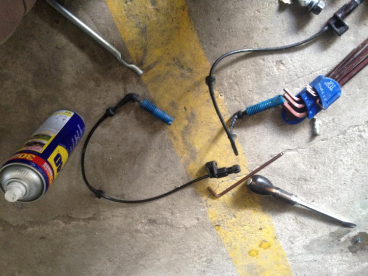 Khoe xe E46 mới mua + quá trình dọn xe. Khoe xe E46 mới mua + quá trình dọn xe.