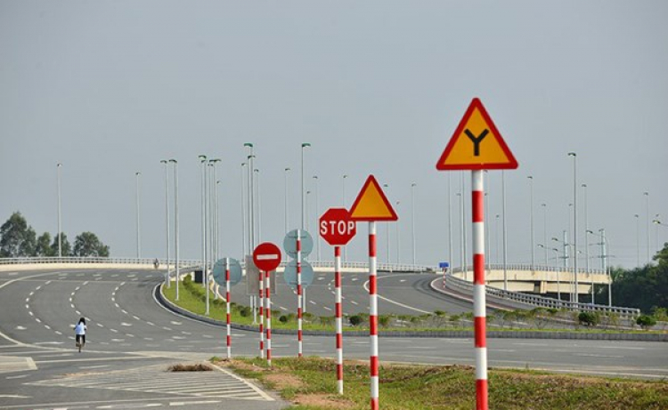 Biển báo sắp khai trương