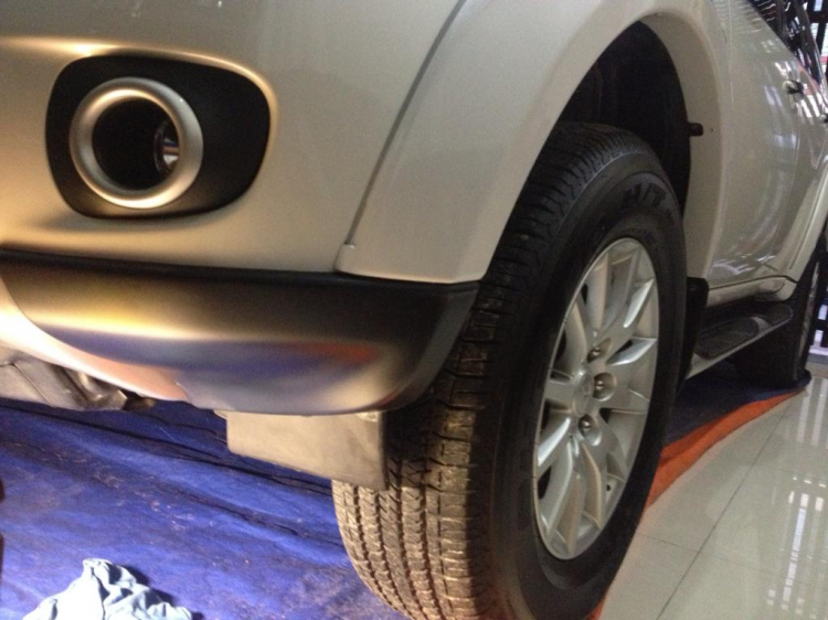 Chắn bùn gầm máy cho Pajero Sport Chắn bùn gầm máy cho Pajero Sport