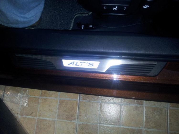 Mua con Altis 2014 bản 1.8 Làm thế nào để độ lên thành Altis 2014 bản 2.0 ngầu và đẹp