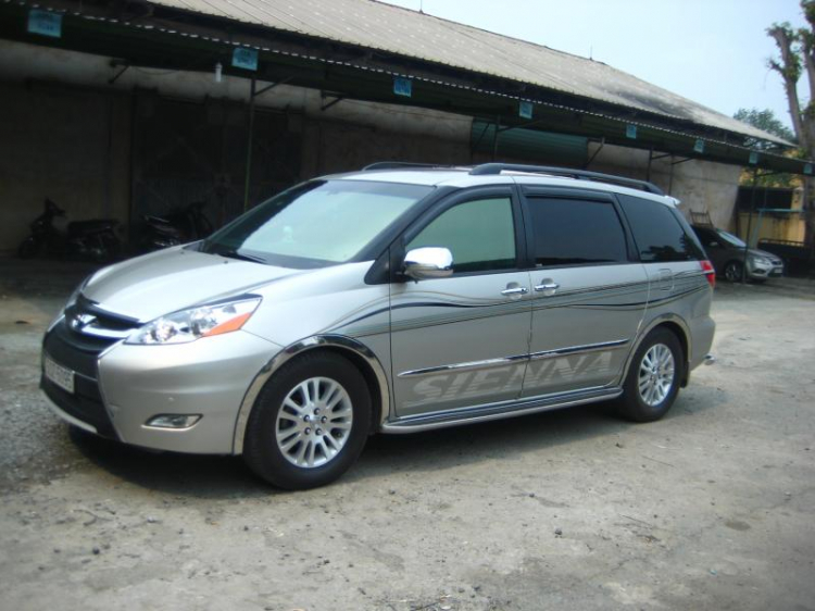 Tự hào là chiếc TOYOTA SIENNA LE duy nhất VN lắp và độ nhiều đồ chơi !