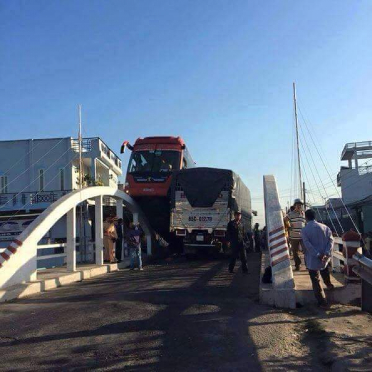 bạn đã thấy xe ô tô khách bay chưa!!!