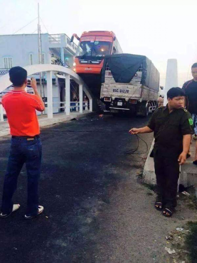 bạn đã thấy xe ô tô khách bay chưa!!!