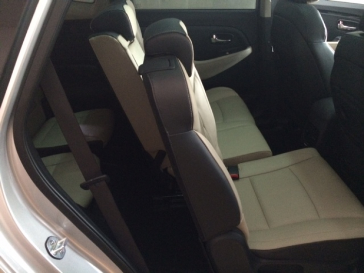Kia Rondo 2.0 AT GATH vs All New Focus 2.0AT 5 doors Kia Rondo 2.0 AT GATH vs All New Focus 2.0AT 5 doors