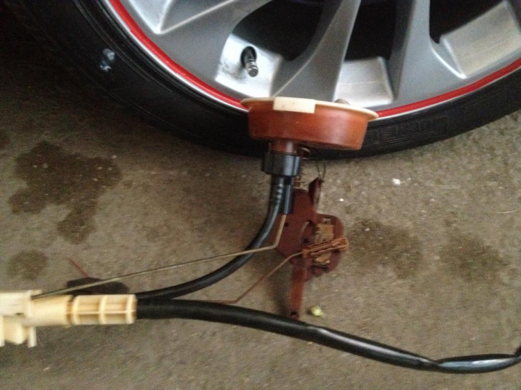 Khoe xe E46 mới mua + quá trình dọn xe. Khoe xe E46 mới mua + quá trình dọn xe.