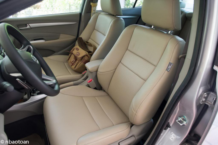 Nhờ tư vấn bọc ghế da Hyundai Accent Nhờ tư vấn bọc ghế da Hyundai Accent