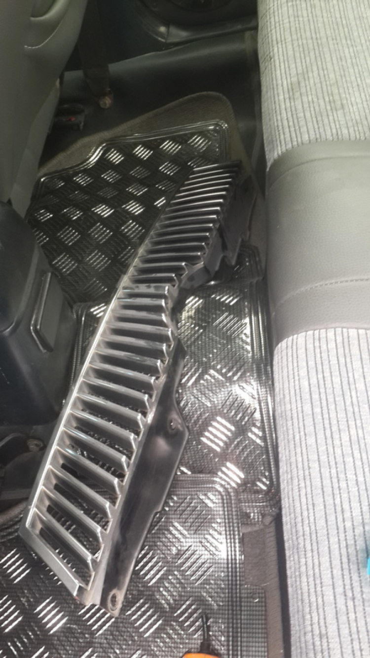 Hỏi về cách lên ga lăng trước ford laser 2003 Hỏi về cách lên ga lăng trước ford laser 2003