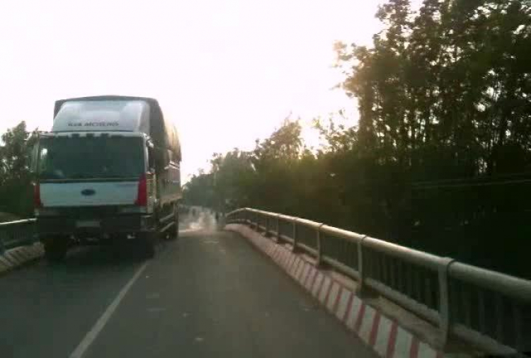 Những tình huống lái xe nên "Lưu ý" ! Những tình huống lái xe nên "Lưu ý" !