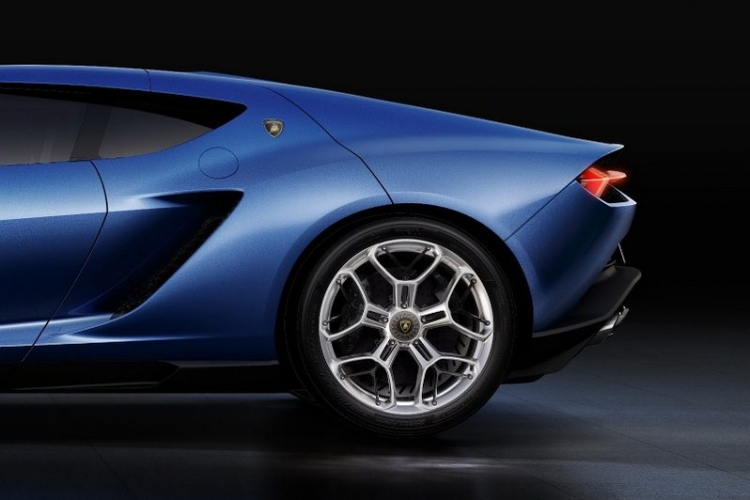 Lamborghini Asterion LPI 910-4 bước ra ánh sáng