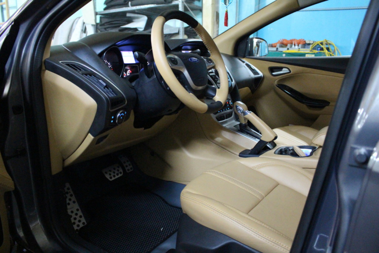 ĐỘ NỘI THẤT VỚI THỦ CÔNG MỸ NGHỆ(update VERACRUZ, FORD FOCUS) ĐỘ NỘI THẤT VỚI THỦ CÔNG MỸ NGHỆ(update VERACRUZ, FORD FOCUS)