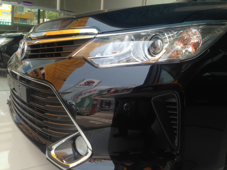 Toyota Camry 2015 ra mắt tại Hà Nội, giá cao hơn 50 – 80 triệu đồng