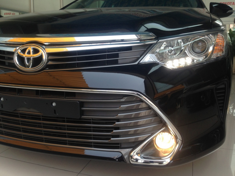 Toyota Camry 2015 ra mắt tại Hà Nội, giá cao hơn 50 – 80 triệu đồng Toyota Camry 2015 ra mắt tại Hà Nội, giá cao hơn 50 – 80 triệu đồng