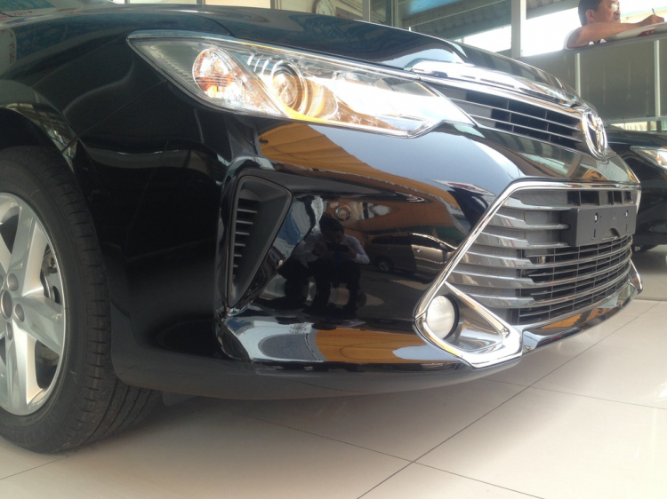 Toyota Camry 2015 ra mắt tại Hà Nội, giá cao hơn 50 – 80 triệu đồng Toyota Camry 2015 ra mắt tại Hà Nội, giá cao hơn 50 – 80 triệu đồng