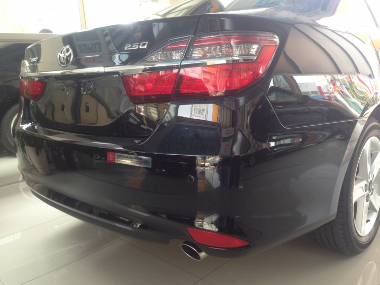 Toyota Camry 2015 ra mắt tại Hà Nội, giá cao hơn 50 – 80 triệu đồng