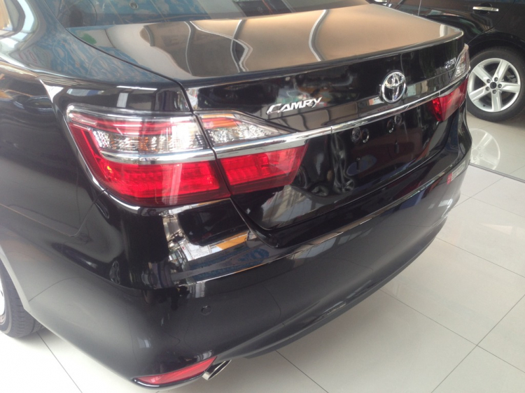 Toyota Camry 2015 ra mắt tại Hà Nội, giá cao hơn 50 – 80 triệu đồng