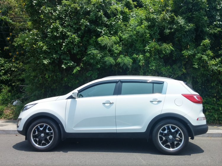 Bán Kia Sportage 2011 màu trắng