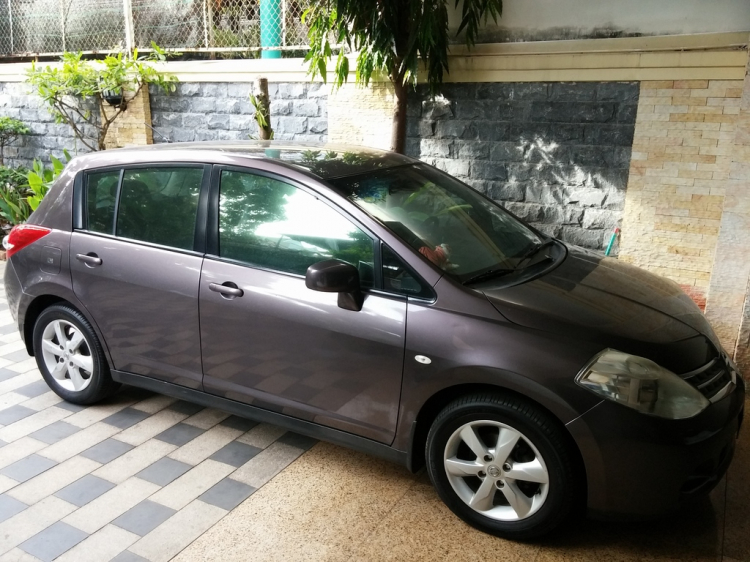 Bán xe Nissan Tiida 2011, chạy 27,000 km