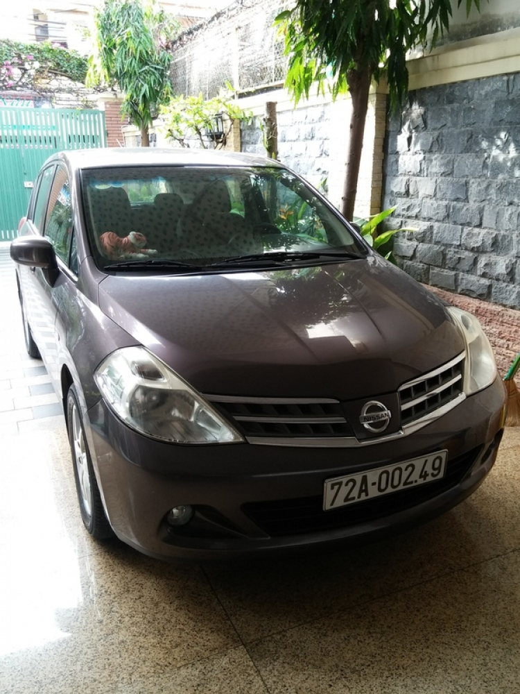 Bán xe Nissan Tiida 2011, chạy 27,000 km