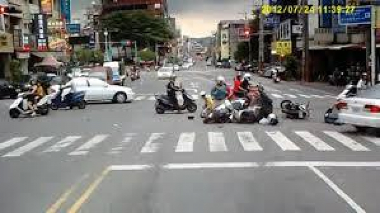 Có oto ở vietnam không sướng như nhiều người nghĩ