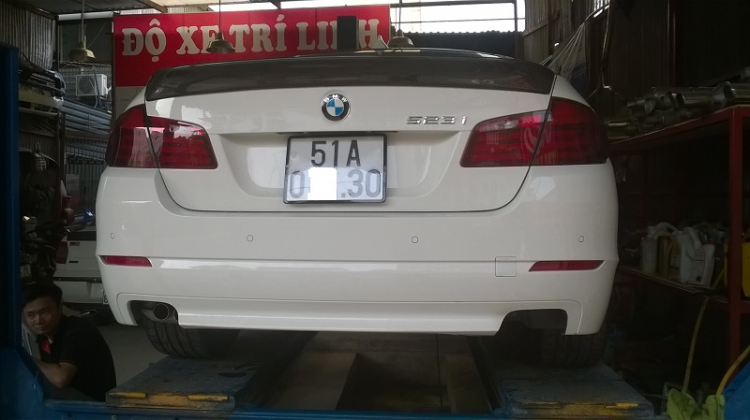 Pô cho xe BMW.