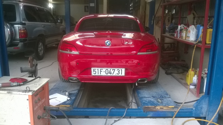 Pô cho xe BMW.