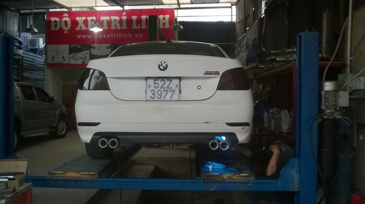 Pô cho xe BMW.