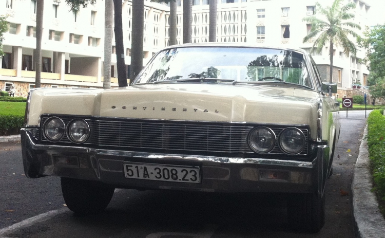 Quý Ông Mỹ - 1966 Lincoln Continental