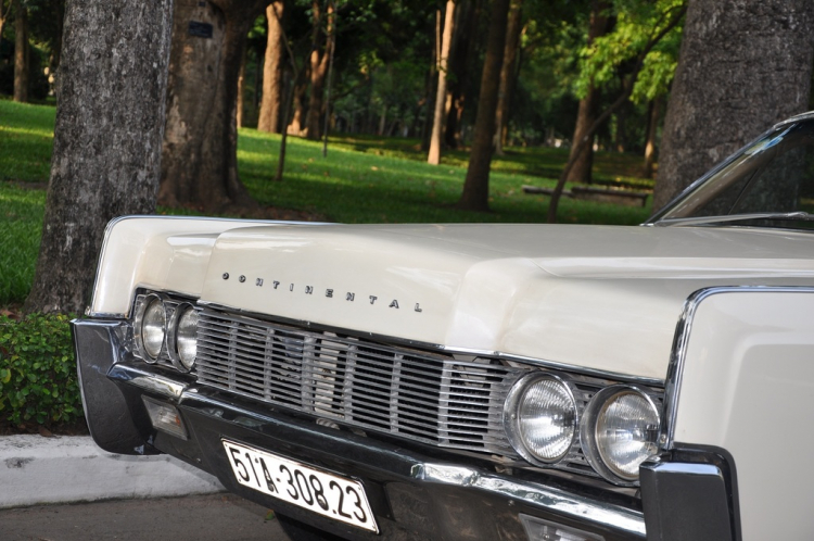 Quý Ông Mỹ - 1966 Lincoln Continental