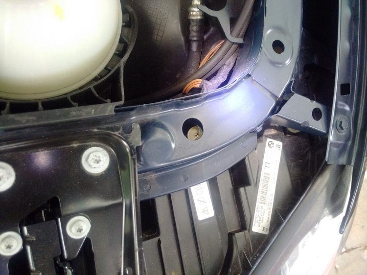 Điều chỉnh headlight (đèn cos) của F30