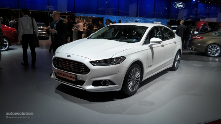 Ford Mondeo 2015 ra mắt tại Paris Motor Show 2014