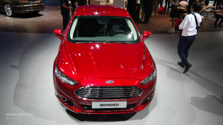 Ford Mondeo 2015 ra mắt tại Paris Motor Show 2014