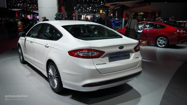 Ford Mondeo 2015 ra mắt tại Paris Motor Show 2014