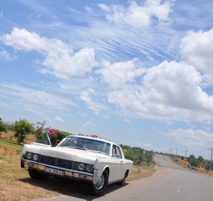 Quý Ông Mỹ - 1966 Lincoln Continental