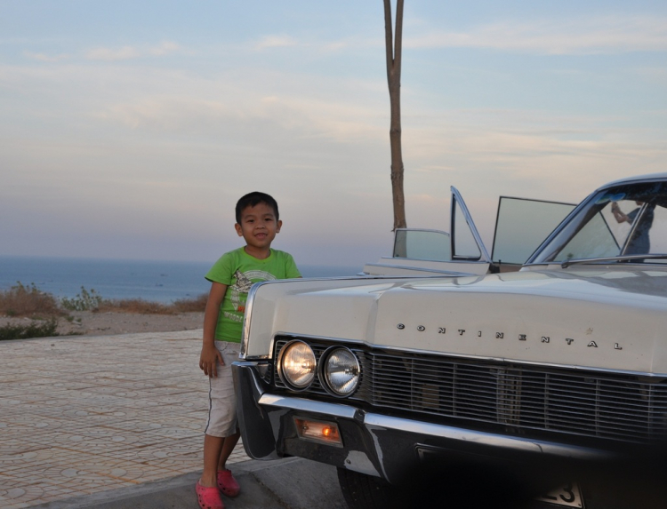 Quý Ông Mỹ - 1966 Lincoln Continental