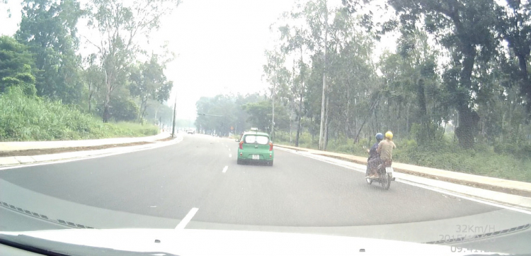 Thông xe Phạm Văn Đồng Thông xe Phạm Văn Đồng