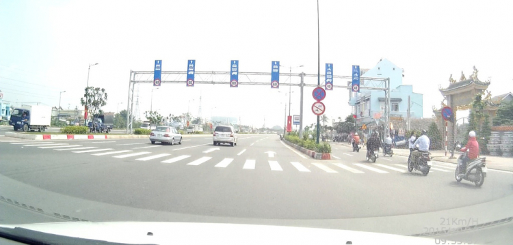 Thông xe Phạm Văn Đồng Thông xe Phạm Văn Đồng
