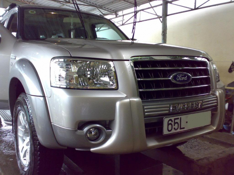 Nên gắn thêm gì cho xe Ford Everest?