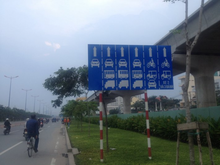 Xe ô tô con chạy vào lane xe tải thì tốc độ thế nào? Xe ô tô con chạy vào lane xe tải thì tốc độ thế nào?