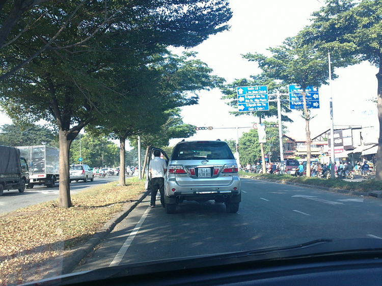 Thật không thể tin được, tiểu đường ngay ngã tư NVL-NHT.